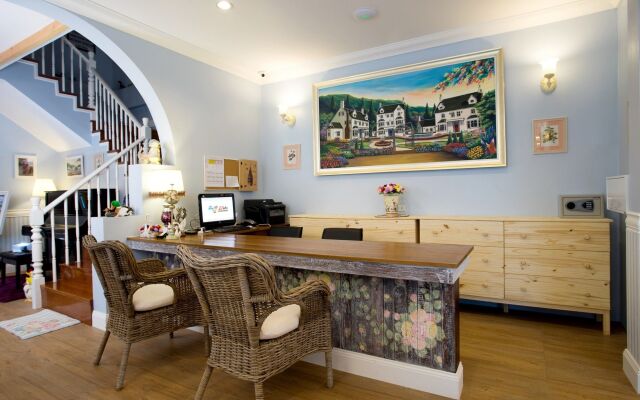 Hillsborough The English Country House