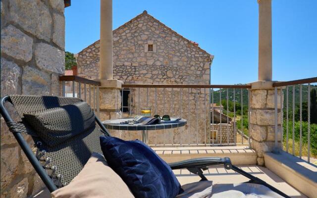 Hedera Estate, Villa Hedera IX