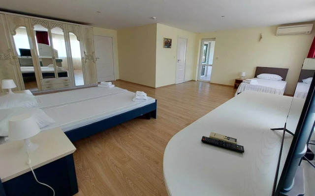 Quartz Hotels Varna Briz