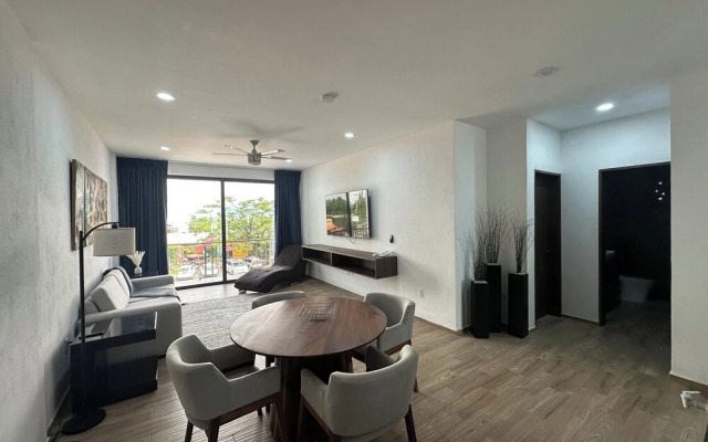 Luxor & Condo Ojos Españoles