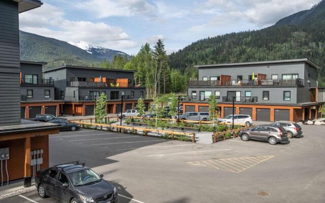 The Mac Shack by Revelstoke Vacations