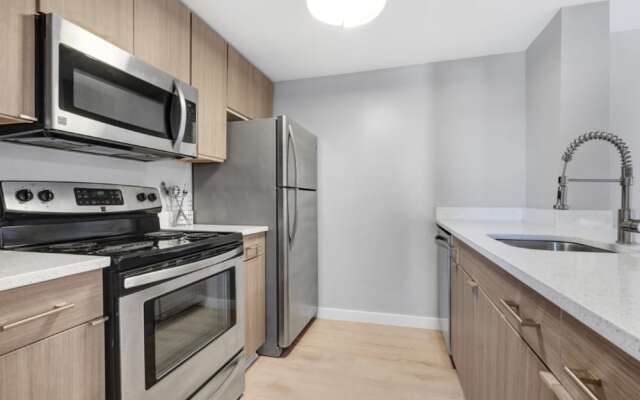 Global Luxury Suites at Monroe