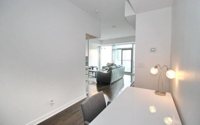 Exquisite High-Rise 1 Bedroom next to Scotia Arena