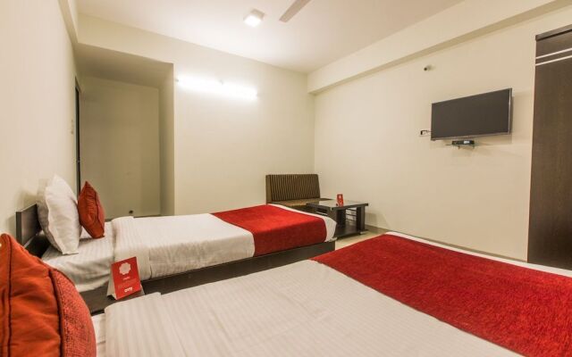 OYO 10219 Hotel Ten Eleven