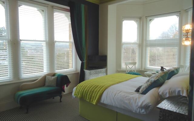 Westwell Hall