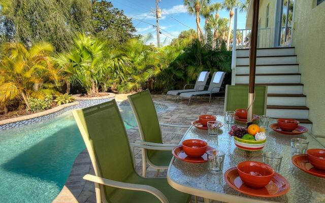 Hawaiian Hideaway Apartment 4