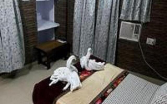 Purohit Lodge B&B By Stayapart