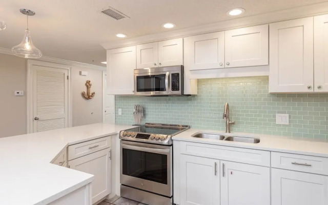 Phoenix X 609 3 Bedroom Condo