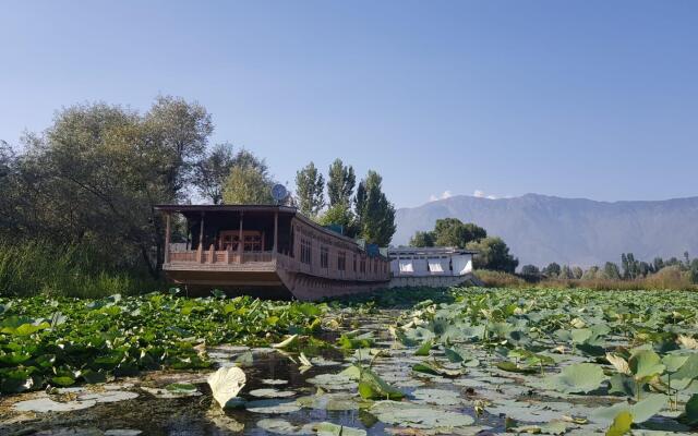 Kings Houseboats