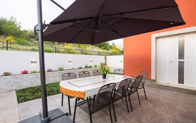 Holiday House Klaric