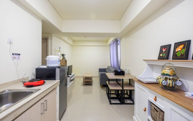 Modern 2BR Room at Meikarta Apartment By Travelio