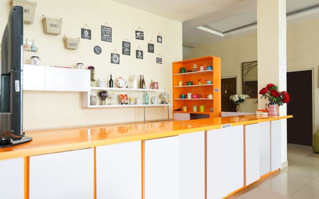 Pratisarawirya Guesthouse by ecommerceloka