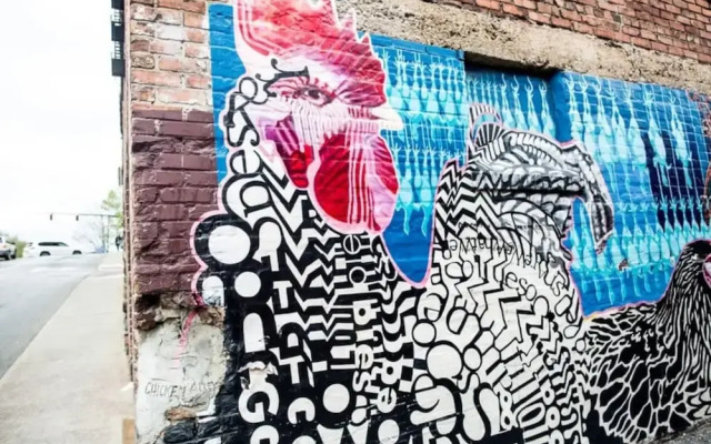 80 LEX 202 Iconic Location Park Free Off Street