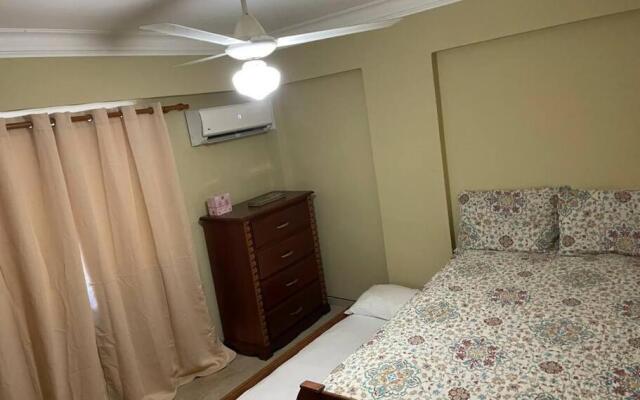 Spacious and Cozy apartment in the City