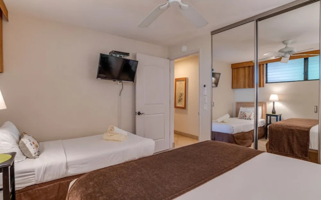 Papakea #g106 2 Bedroom Condo by RedAwning