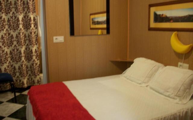 Hostal Moni Albayzin