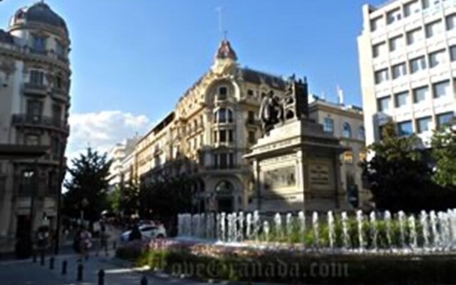 Cozy & Bright Apartment in the Center of Granada. Reyes Católicos