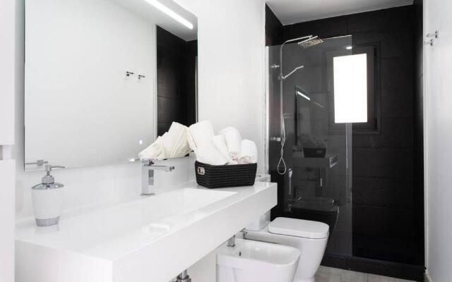 The White Heart House – Attic Sea View