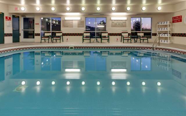 Country Inn & Suites by Radisson, Big Flats (Elmira), NY