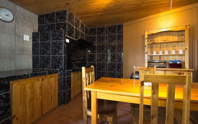 Gariep Dam SunRose Group of Guest Houses