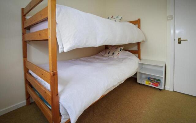 10 Llwyn Onn Beach Hut