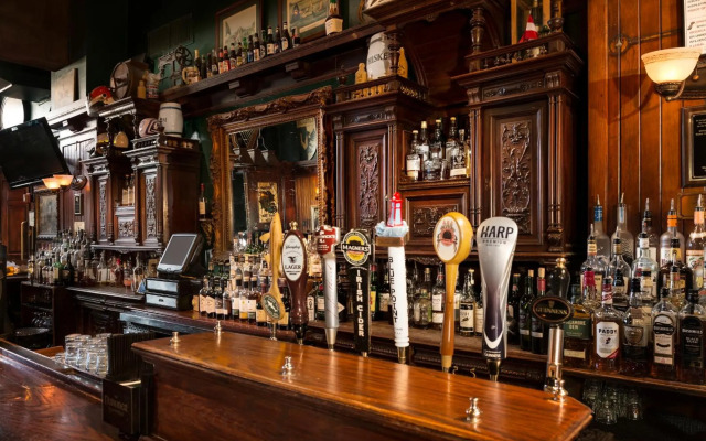Phoenix Park Hotel