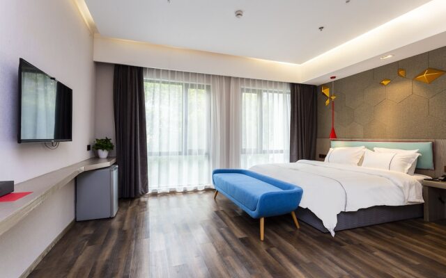 Jinglai Hotel·Selection (Shanghai Xujiahui Jiaotong University)