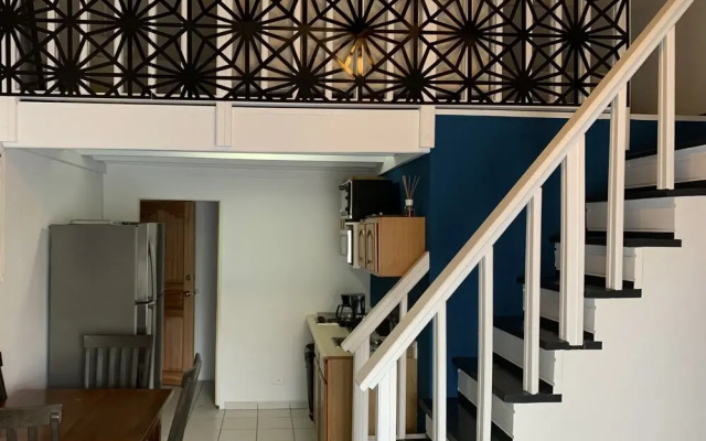 Cozy one-bedroom & mezzanine apartment