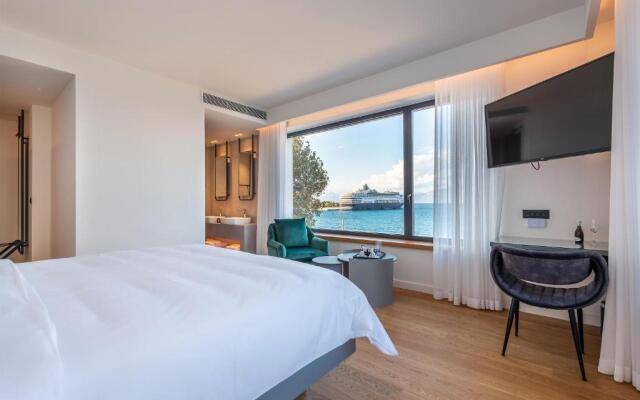 Amario Suites Hotel