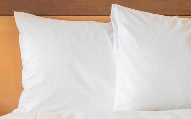 Crowne Plaza Providence-Warwick Airport by IHG