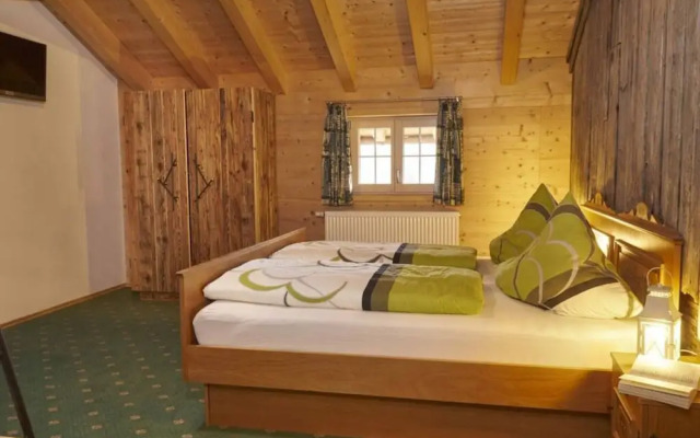 Nice Apartment in St. Maergen