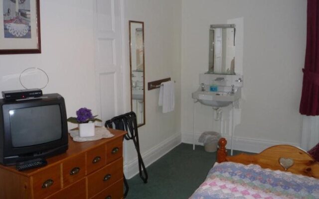 Vallum House Hotel