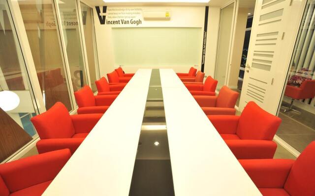 Paeva Luxury Serviced Residence