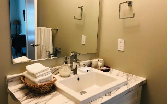 Downtown Whitehorse 4 bedrooms deluxe condo