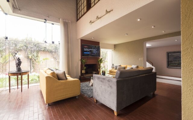 Lima Fabulous  House 5br sleep8 Next Mall