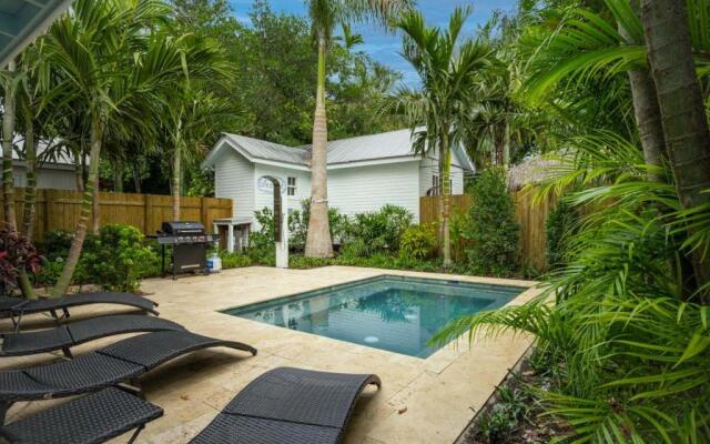 Southern Palms by Brightwild Pool Parking
