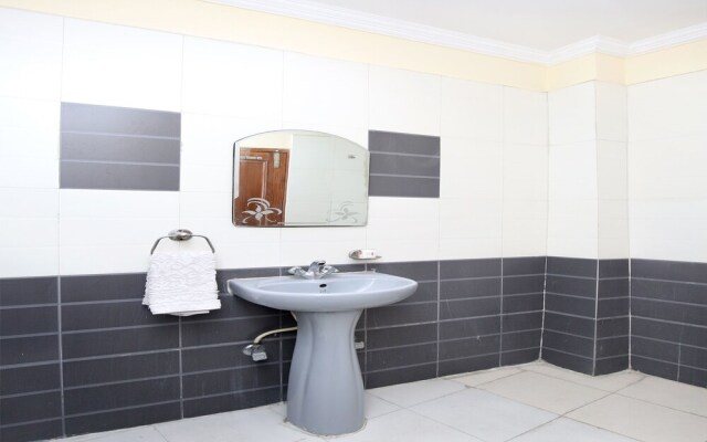 OYO 15998 Hotel Ma International