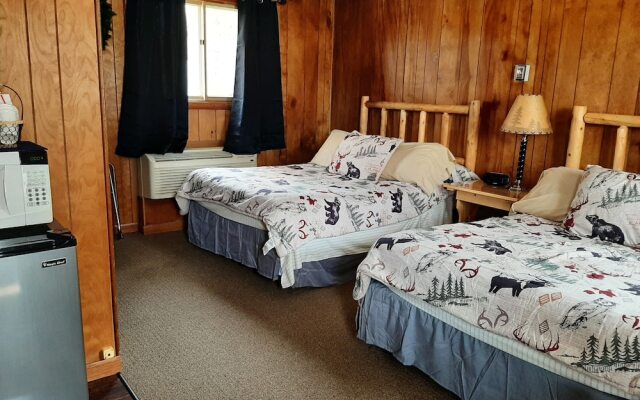 Sunshine Motel and Cabins