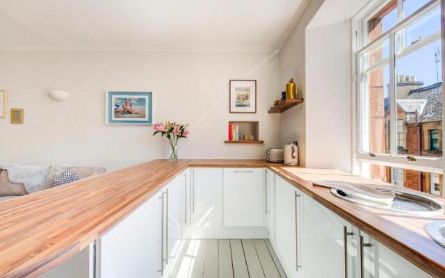Stylish 1BD Seaside Flat North Berwick