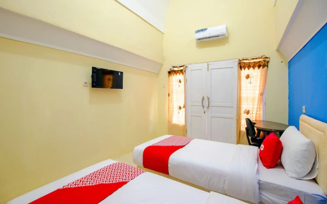 Grand Monica by OYO Rooms