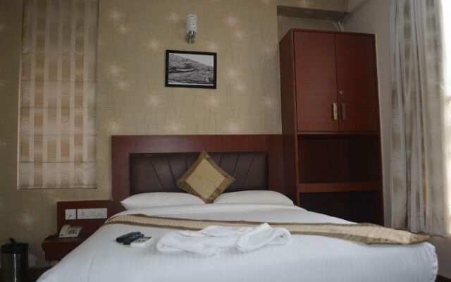 Emerald Suites by Omatra