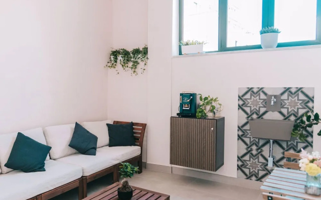 Four - Acanfora Suites