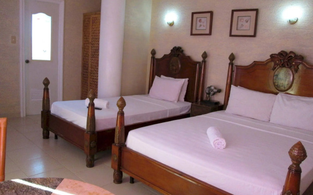 Amigos Beach Resort