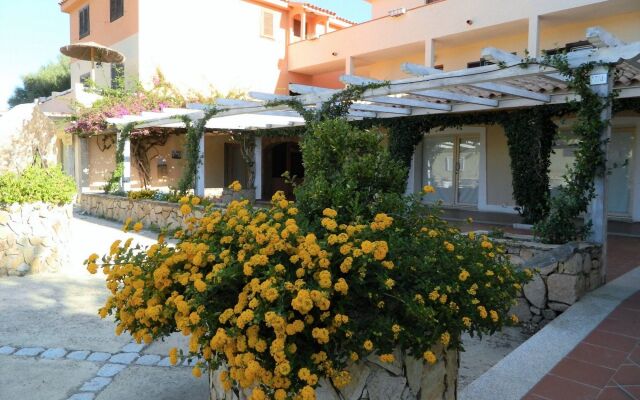 Baia de Bahas Apartments & Resort