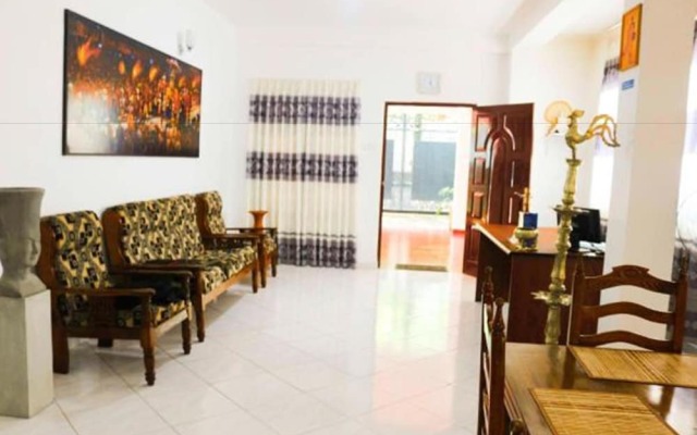 Yoho Travellers Residence