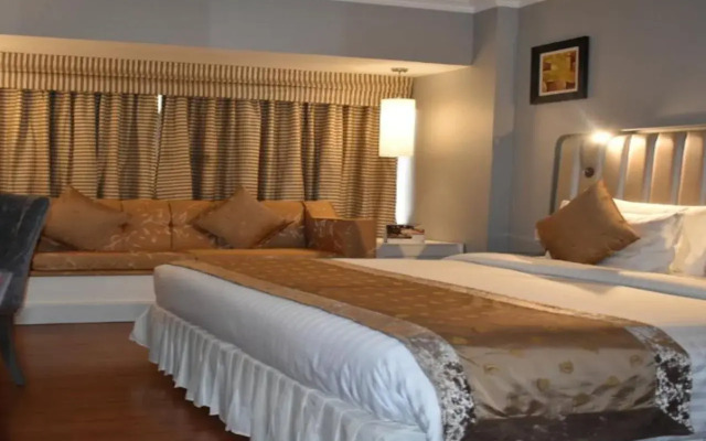 Ramada Plaza by Wyndham Karachi Airport Hotel