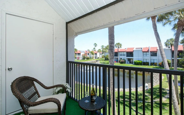 Runaway Bay Resort by BBG