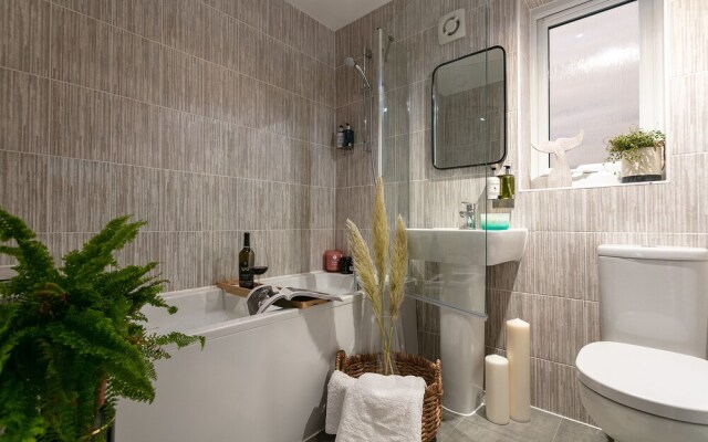 Habita Property 3 Bedroom House Parking