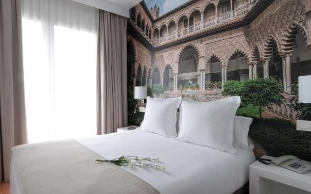 Alcazar Hotel