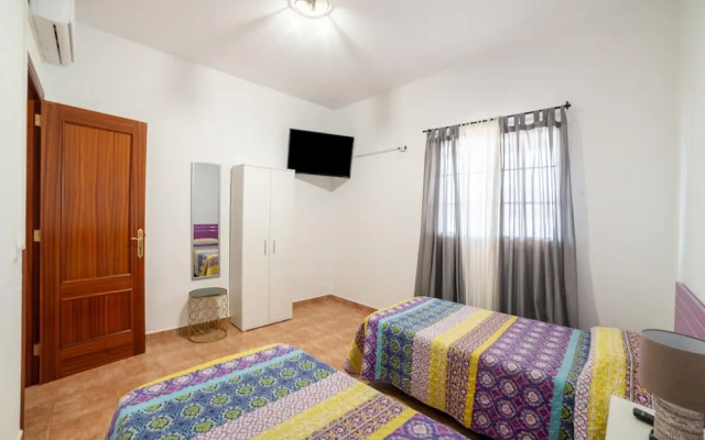 Lovely & Spacious Holiday Home With Private Swimming Pool